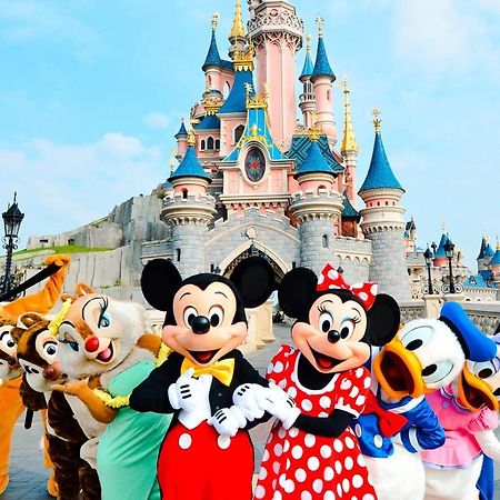 Apartment 2 Bedroomed Near Disneyland Paris With Garden Parking At Serris Esterno foto