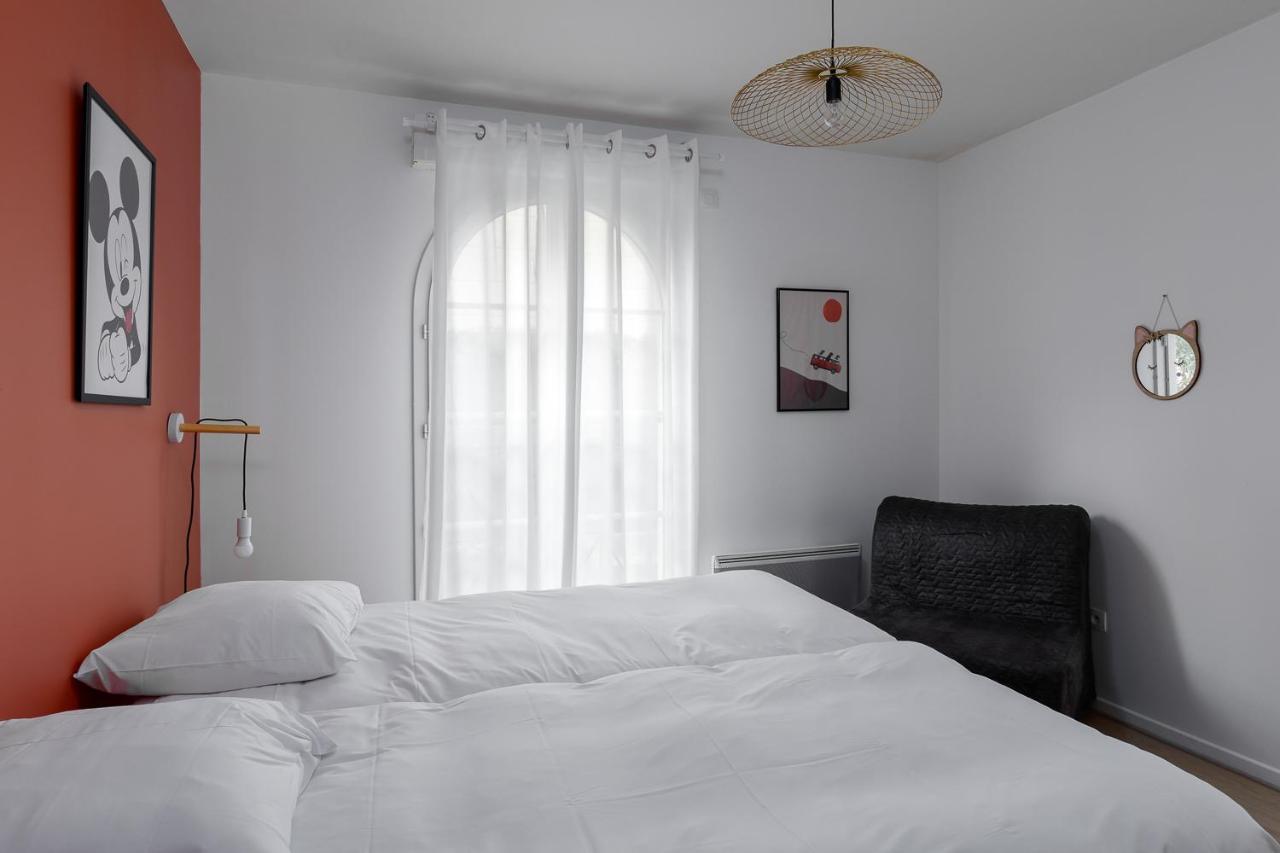 Apartment 2 Bedroomed Near Disneyland Paris With Garden Parking At Serris Esterno foto