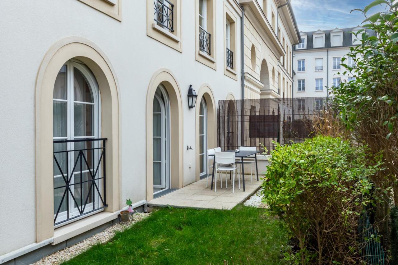 Apartment 2 Bedroomed Near Disneyland Paris With Garden Parking At Serris Esterno foto