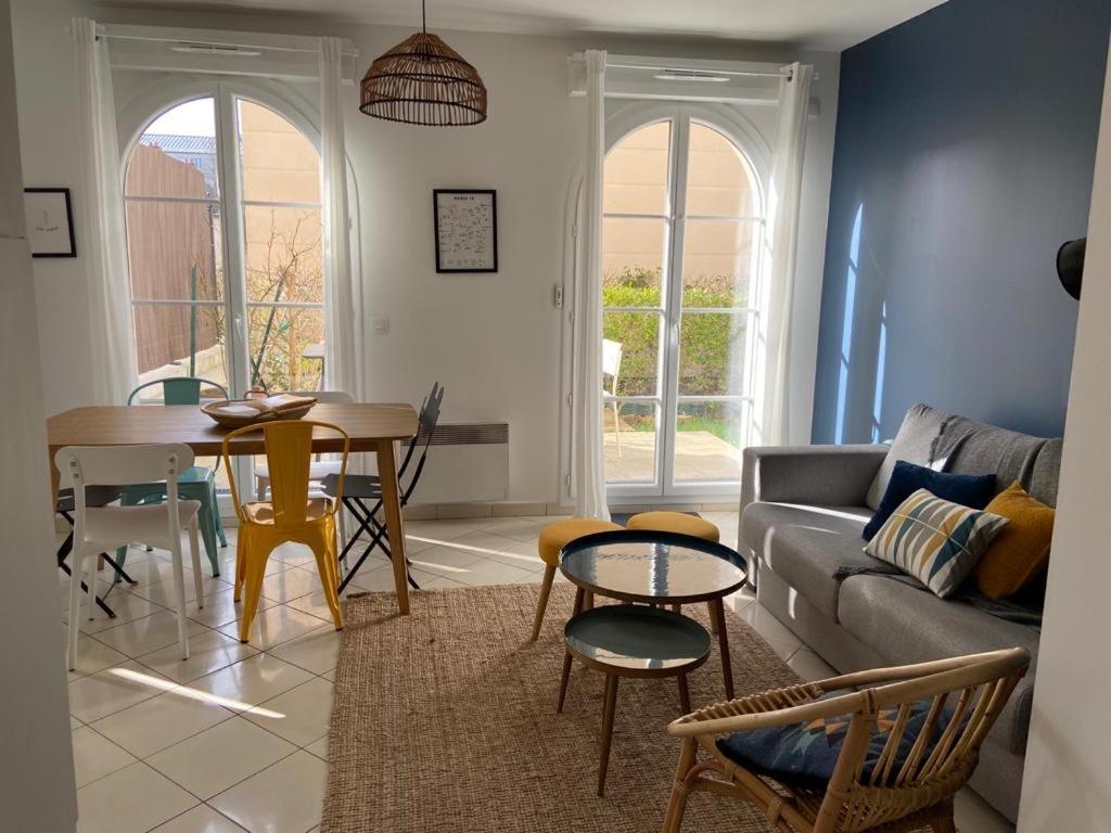Apartment 2 Bedroomed Near Disneyland Paris With Garden Parking At Serris Esterno foto